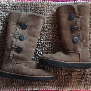 UGG Bailey button triplet boots . Size 9